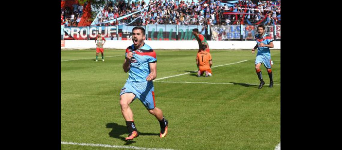 Brown pisoacute fuerte y se subioacute a la cima