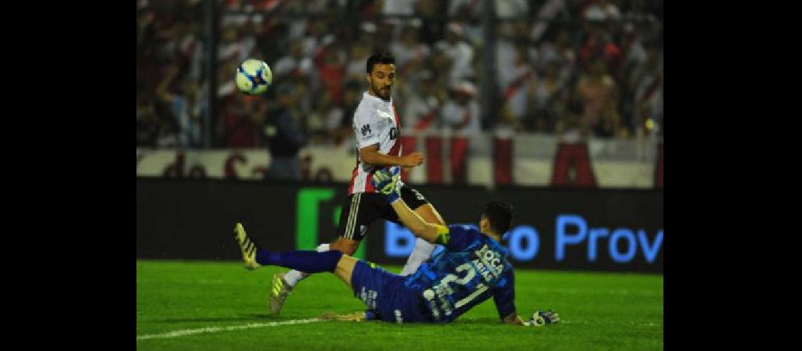Con dos golpes en el inicio River ganoacute sin sufrimiento