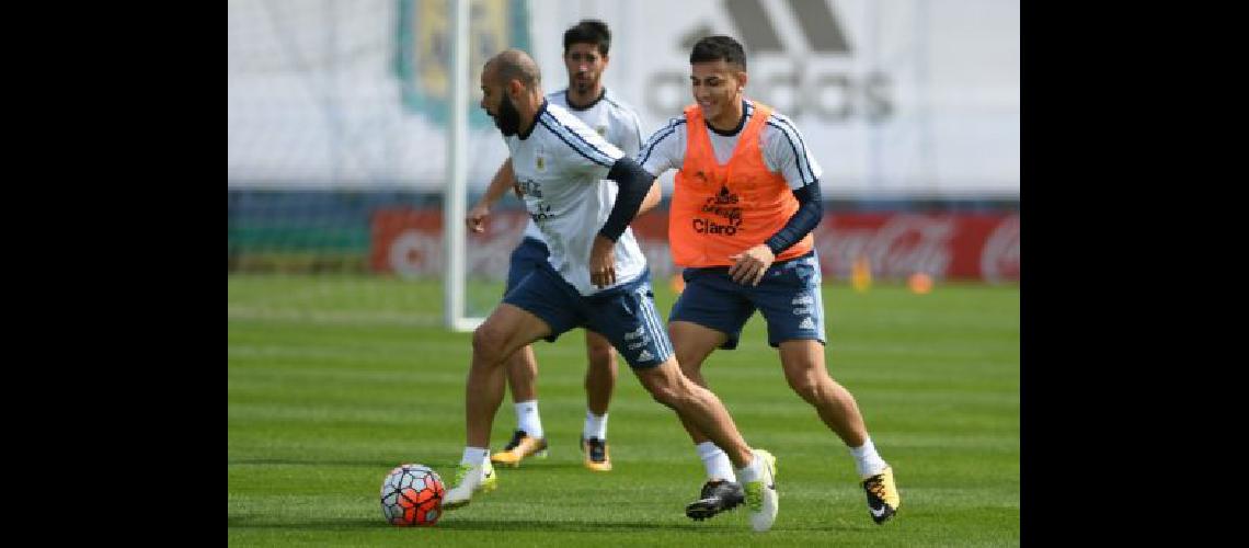 Enzo Peacuterez y Salvio se perfilan titulares