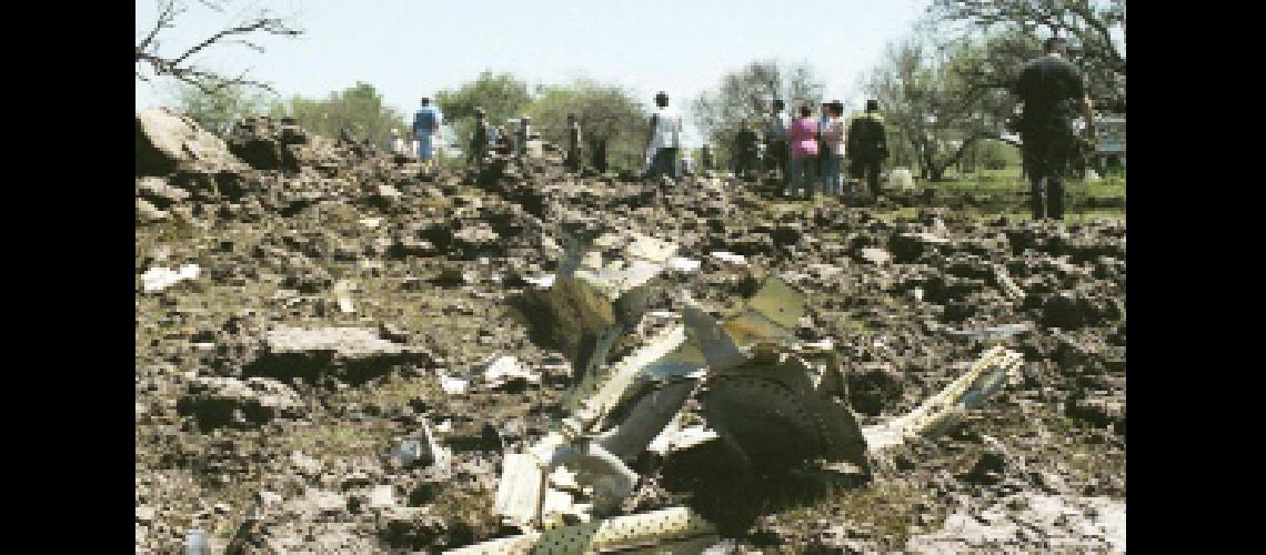 A 20 antildeos de la tragedia de Austral familiares de las 74 viacutectimas pediraacuten justicia en Aeroparque