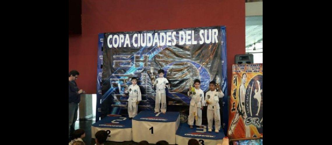 Torneo Ciudades del Sur con una gran participacioacuten de las escuelas de Lomas