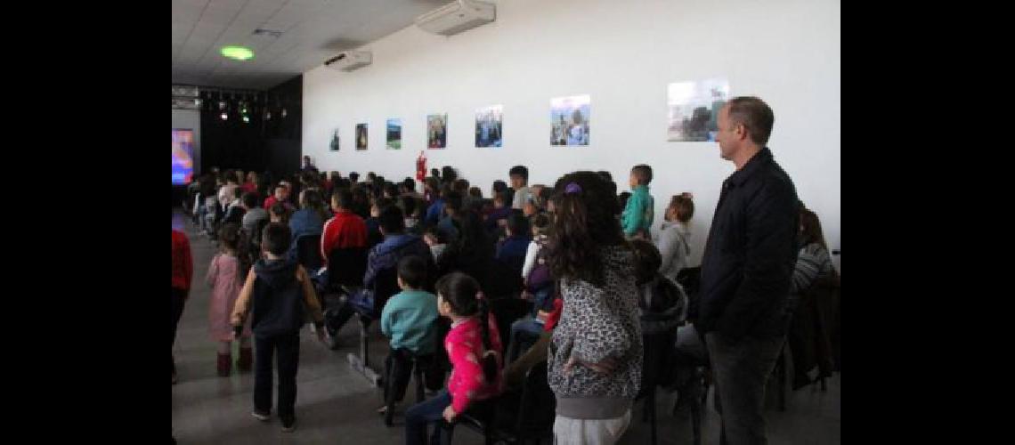 Martiacuten recorrioacute el nuevo Centro Cultural San Joseacute