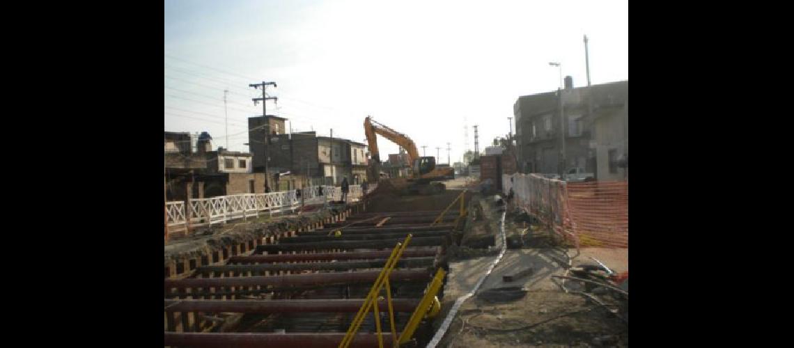 Con obras en tres frentes avanza la construccioacuten del Aliviador Oeste