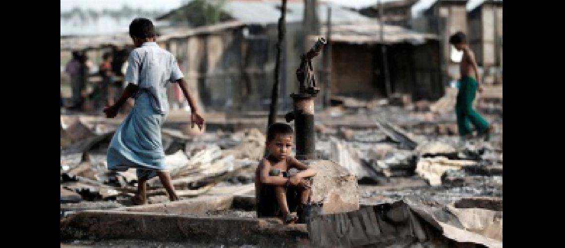 La ONU condena la expulsioacuten sistemaacutetica de los rohingya de Myanmar
