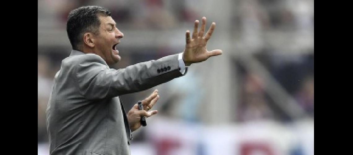 San Lorenzo busca acercarse en la tabla frente a Defensa