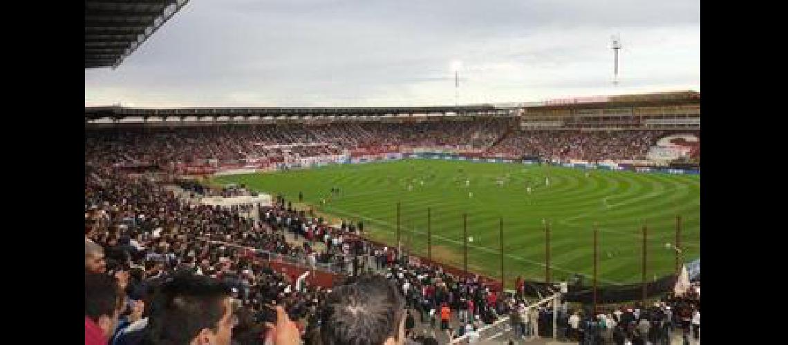 Lanuacutes vende entradas