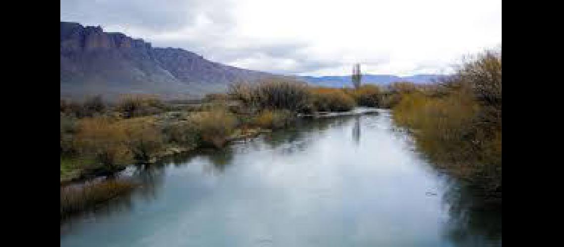 El cuerpo hallado en el riacuteo Chubut seraacute trasladado a Buenos Aires