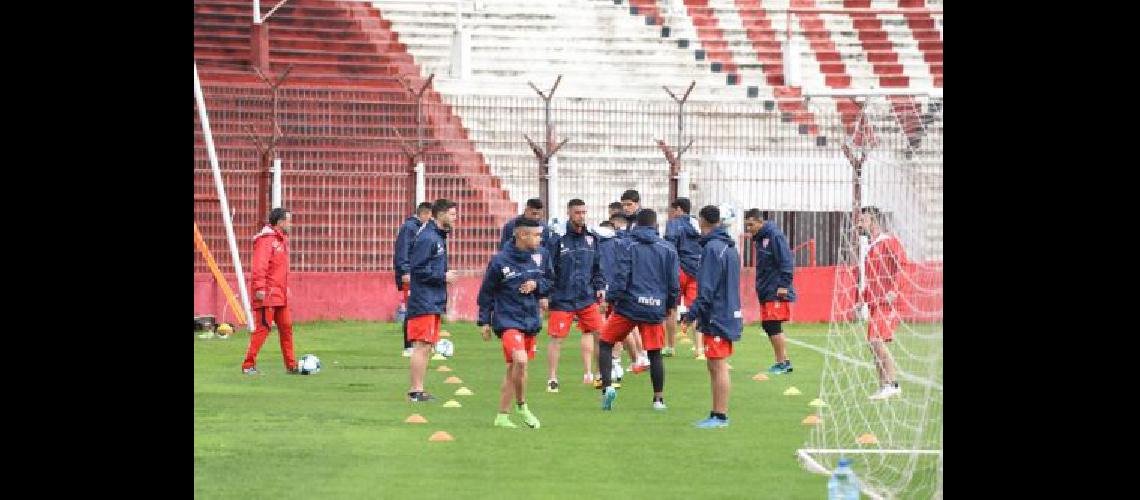 Rondina buscaraacute ajustar detalles ante la Academia