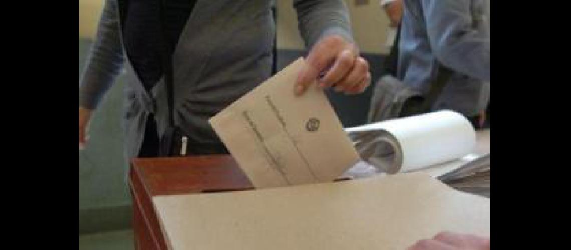 Cuaacuteles son los documentos habilitados para votar el domingo en las elecciones