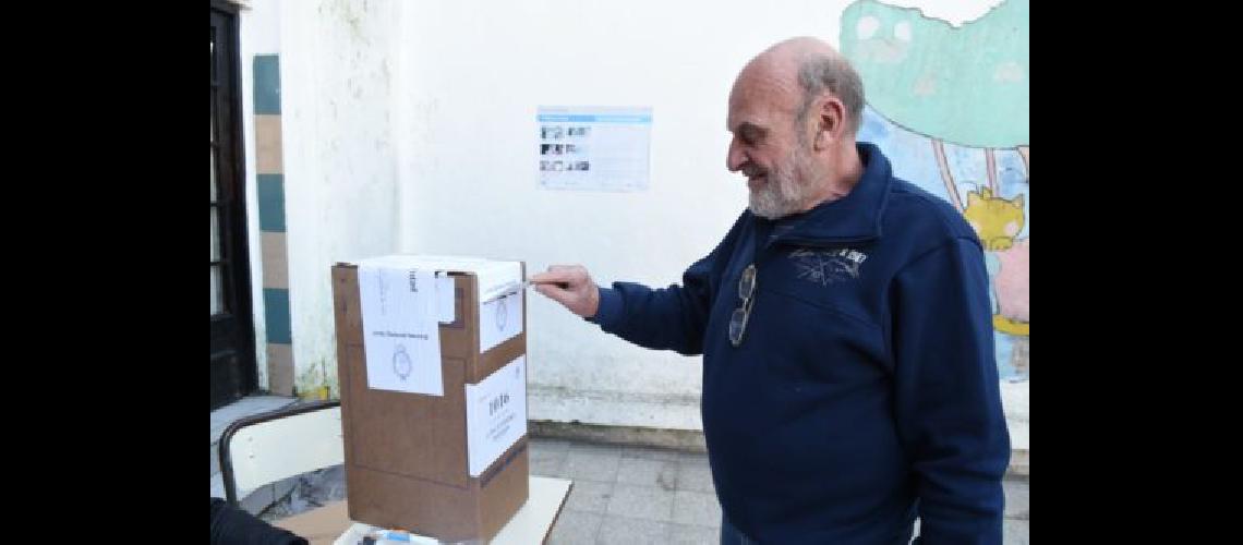 Maacutes de 500 mil lomenses eligen hoy en las urnas a sus concejales