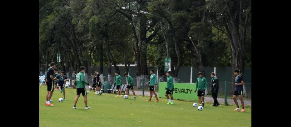 Banfield confiacutea en Civelli y Bertolo