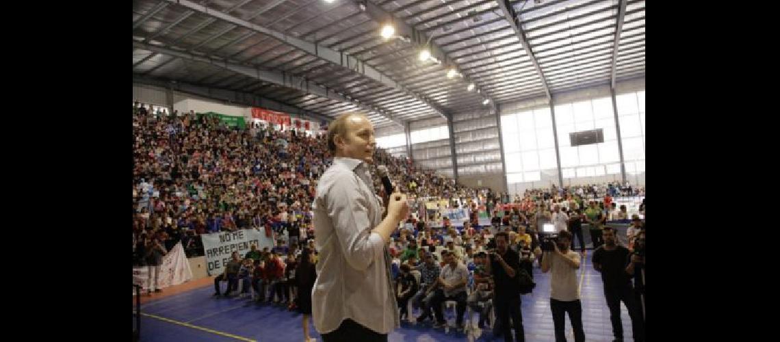 Con un respaldo del 45-en-porciento- Martiacuten consolida su liderazgo en Lomas
