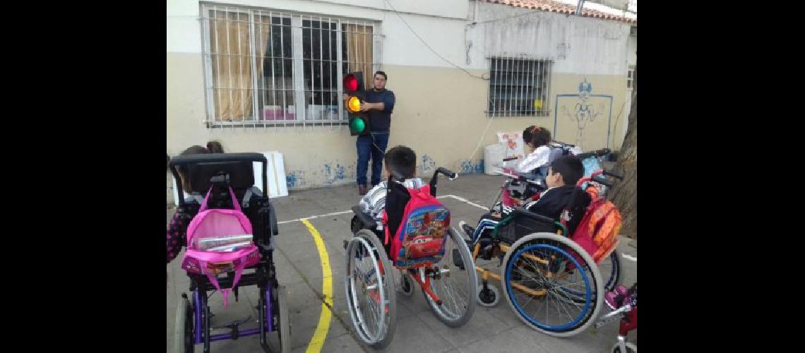 Las charlas viales llegan a maacutes escuelas