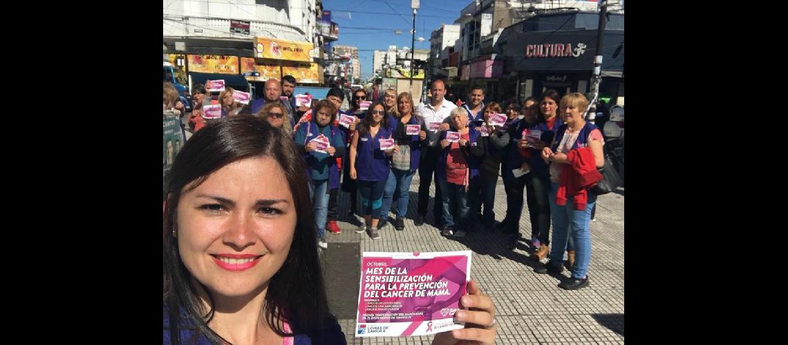Durante todo octubre se hicieron actividades sobre el caacutencer de mama