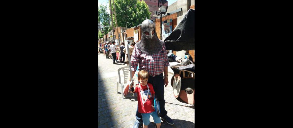 Miles de vecinos se trasladaron por una tarde al Medioevo