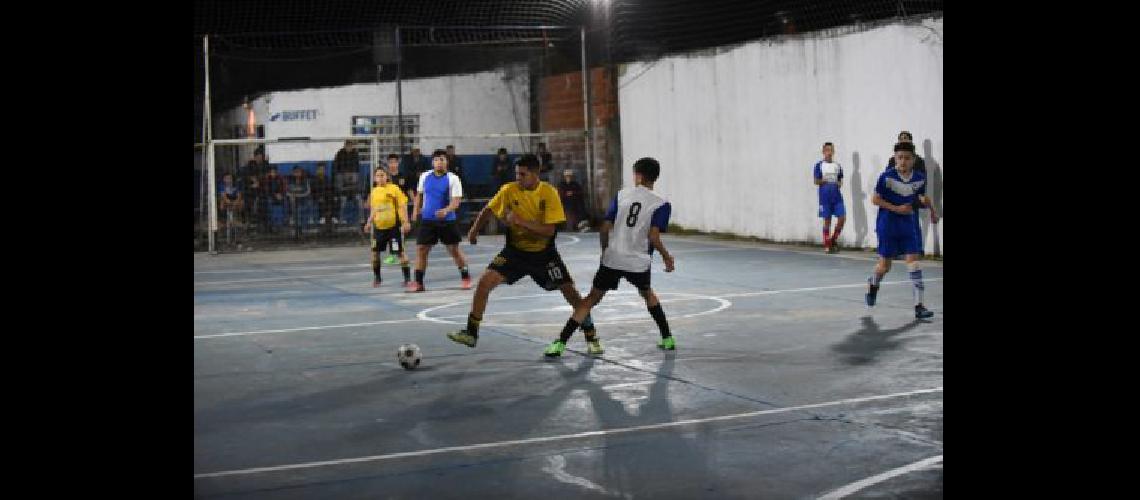Arrancoacute la Copa de Campeones en la Liga Adij con grandes partidos