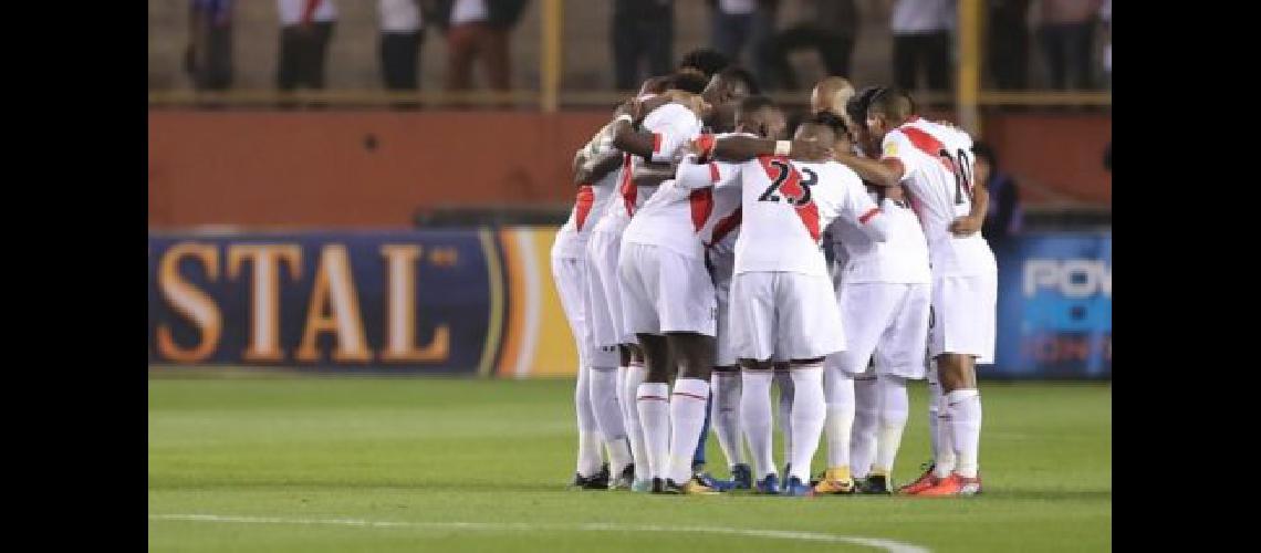Clima de euforia en Peruacute tras haber logrado la clasificacioacuten al Mundial de Rusia