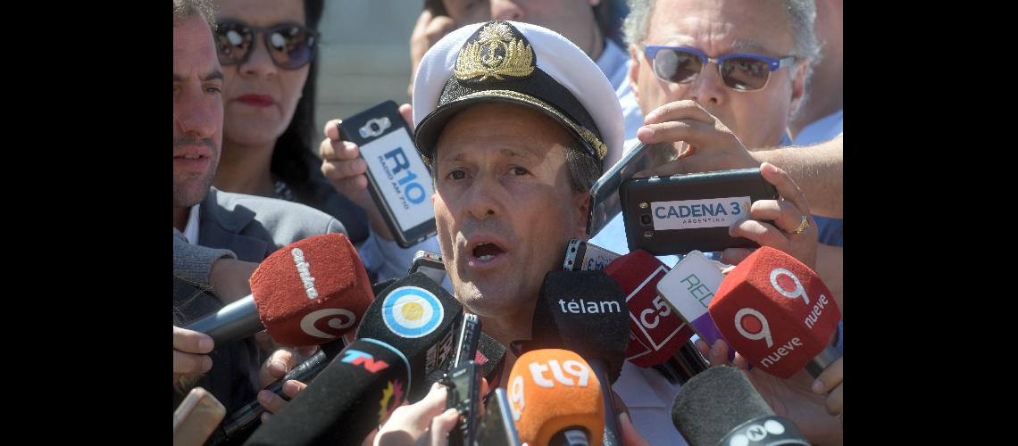 ldquoNo hay ninguacuten rastro del submarinordquo
