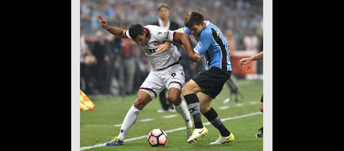 Lanuacutes a la conquista de Ameacuterica frente a Gremio