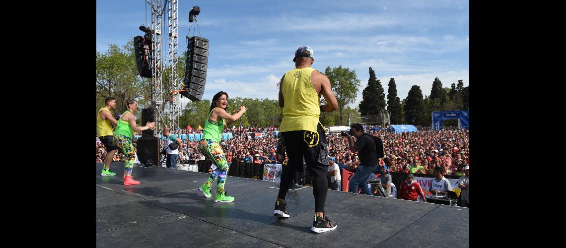 Despiden el antildeo con una fiesta