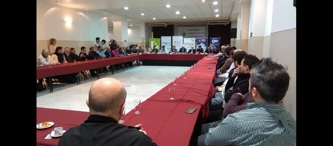 Mantildeana se realizaraacute un seminario en la Caacutemara de Comercio