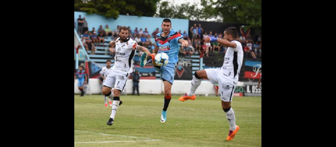 Brown aceleroacute a fondo y se llevoacute puesto a un All Boys muy liviano
