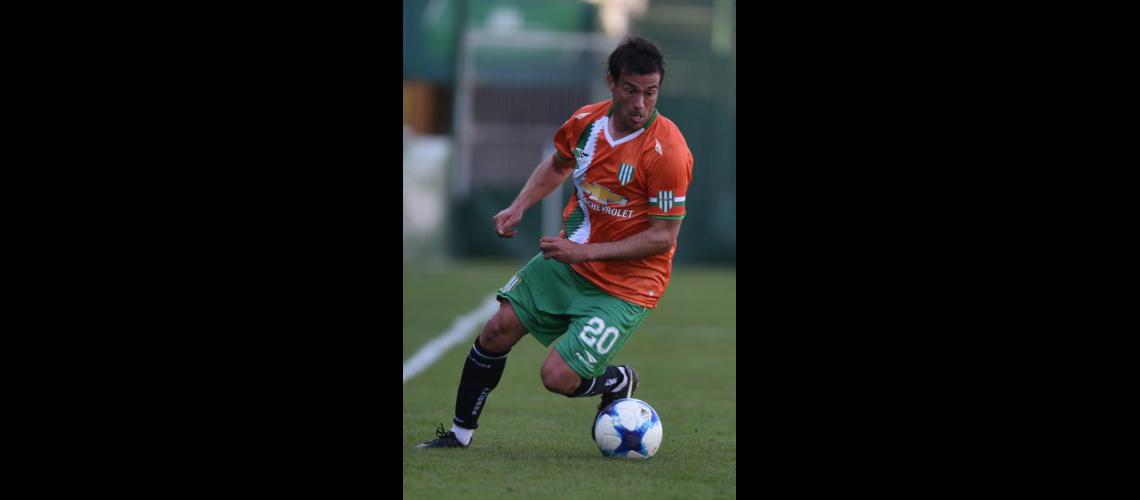 Banfield despide el antildeo con la renovacioacuten de Cvitanich
