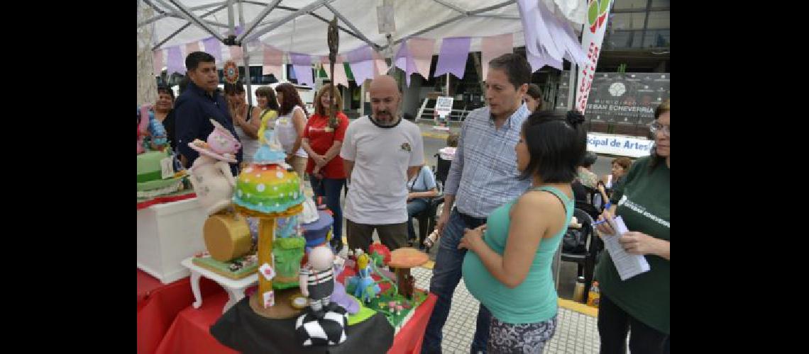 Echeverriacutea anota a los cursos de artes y oficios de 2018