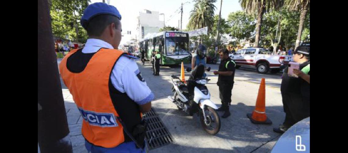 Lanuacutes- reforzaron el fin de semana los controles de traacutensito