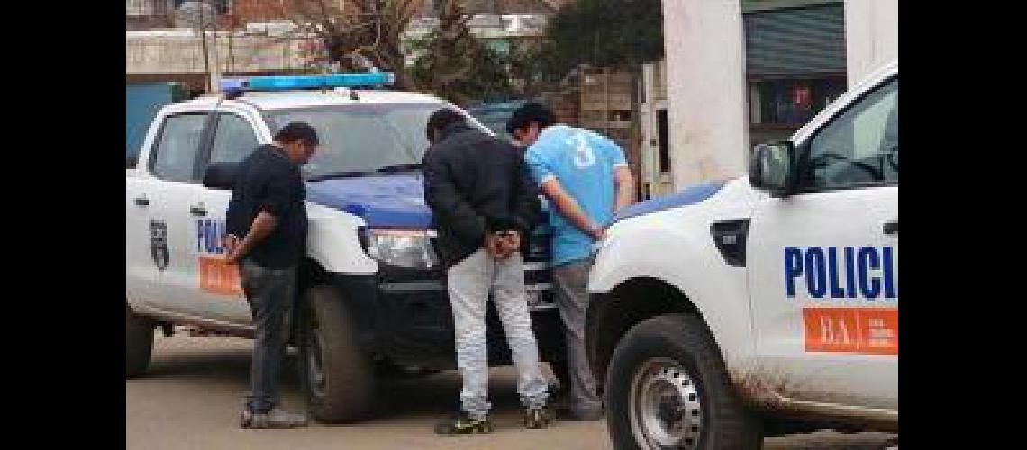Cinco detenidos con diez kilos de cocaiacutena en Buenos Aires y el partido de San Martiacuten