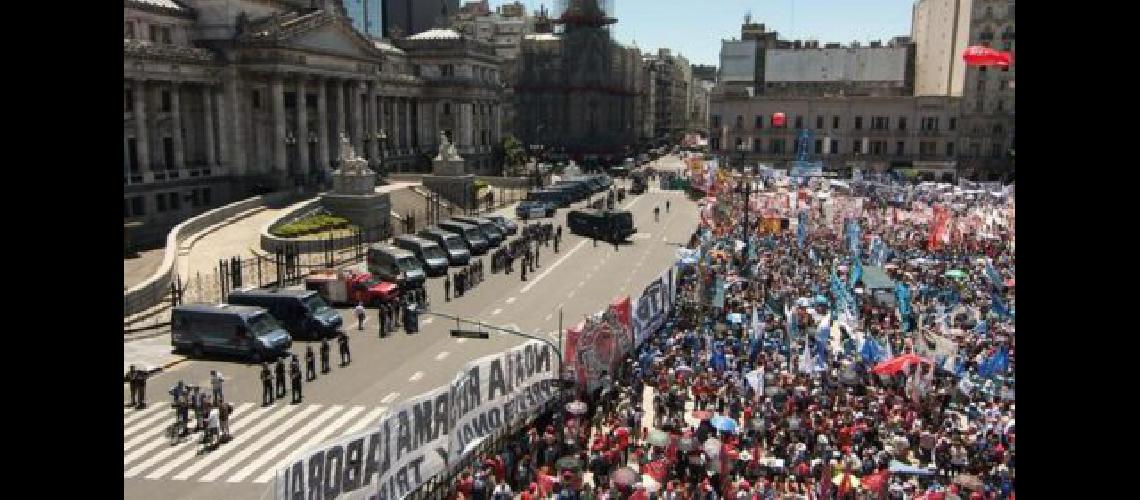 Gremios convocaron a una gran concentracioacuten mantildeana