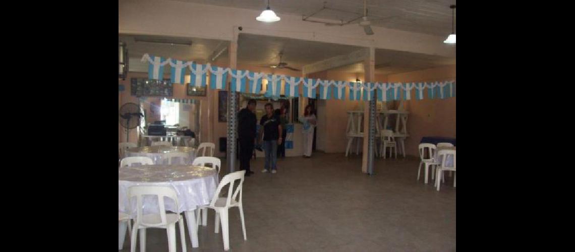 Cena y baile de fin de antildeo en Temperley