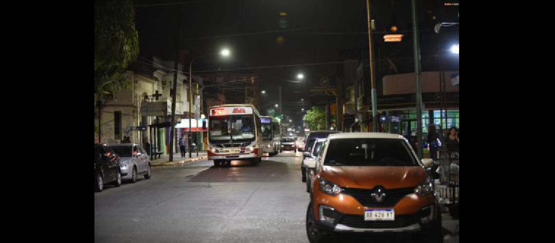 El Municipio de Lomas instaloacute miles de luces LED en espacios puacuteblicos