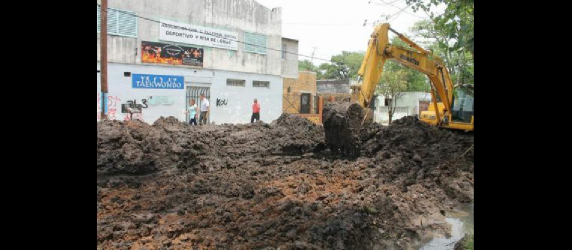 El Municipio extiende las obras de asfalto a maacutes barrios de Lomas