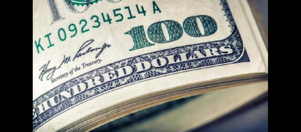 El doacutelar ya cotiza a 1861 tras otra suba