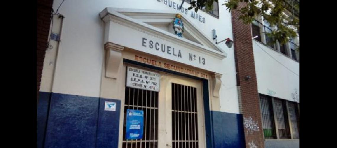 El Municipio coloca maacutes alarmas en las escuelas para prevenir robos