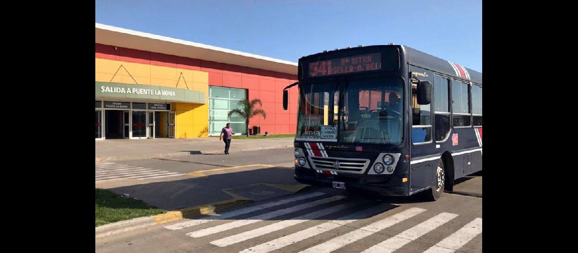 Lanzan una App para saber cuaacutendo pasa el colectivo