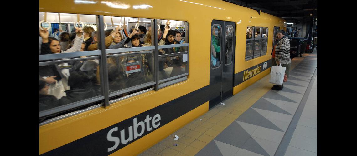 Viajar en subte costaraacute 950