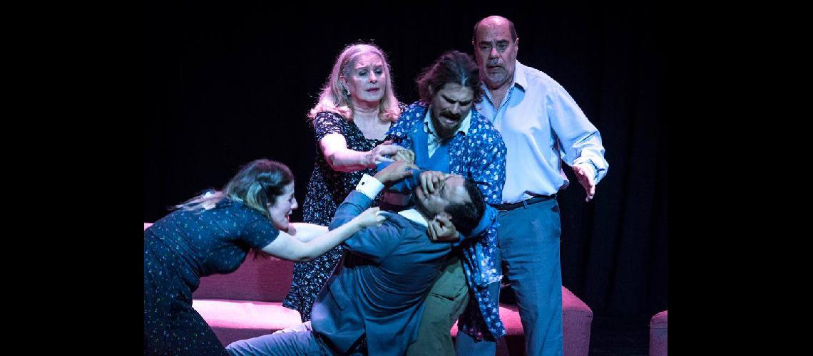 ldquoEl loco y la camisardquo una obra nacida en Lomas llega a La Feliz