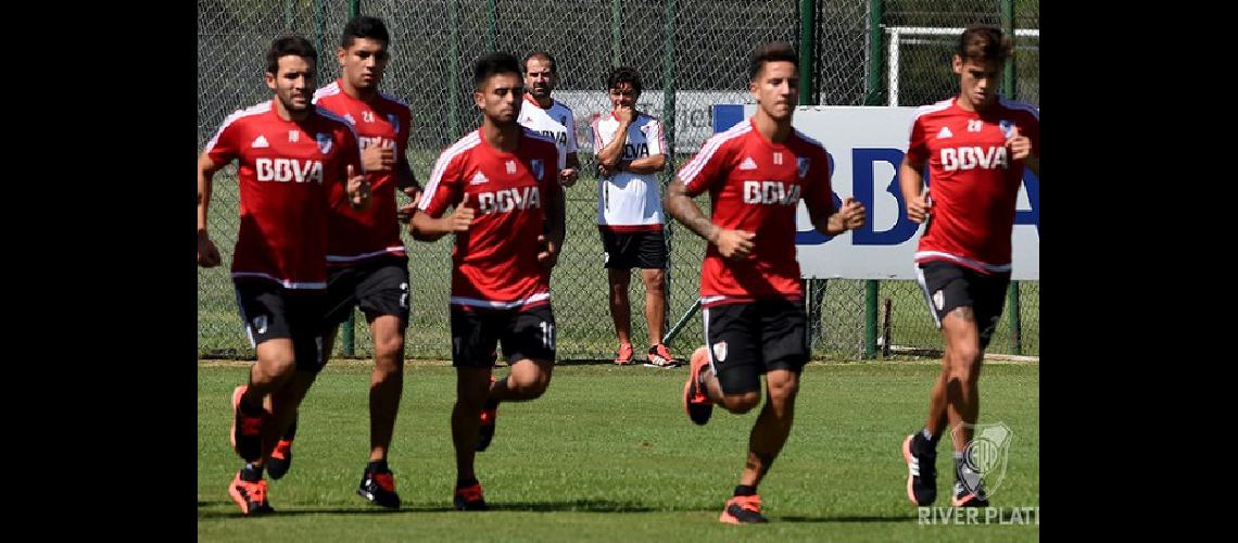 River inicia labores en Ezeiza mientras espera por refuerzos