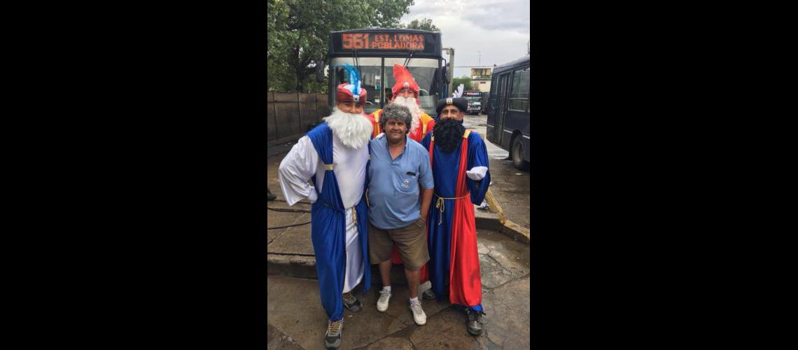 Colectivos cambian su recorrido por el desfile de Reyes