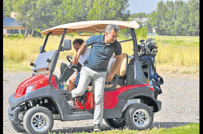 Macri mandoacute a comprar cuatro carritos de golf para la Quinta de Olivos