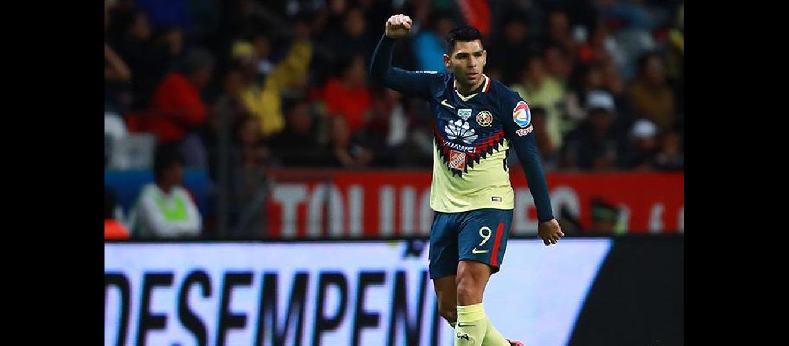 Ahora va por tres del fuacutetbol azteca