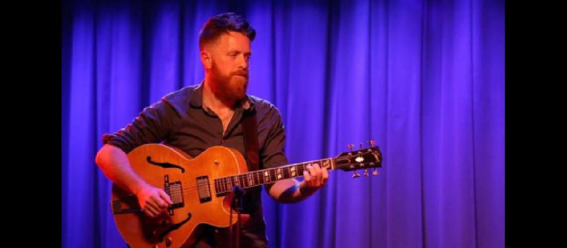 El guitarrista de jazz Perry Smith debuta en Buenos Aires con una doble funcioacuten en Bebop