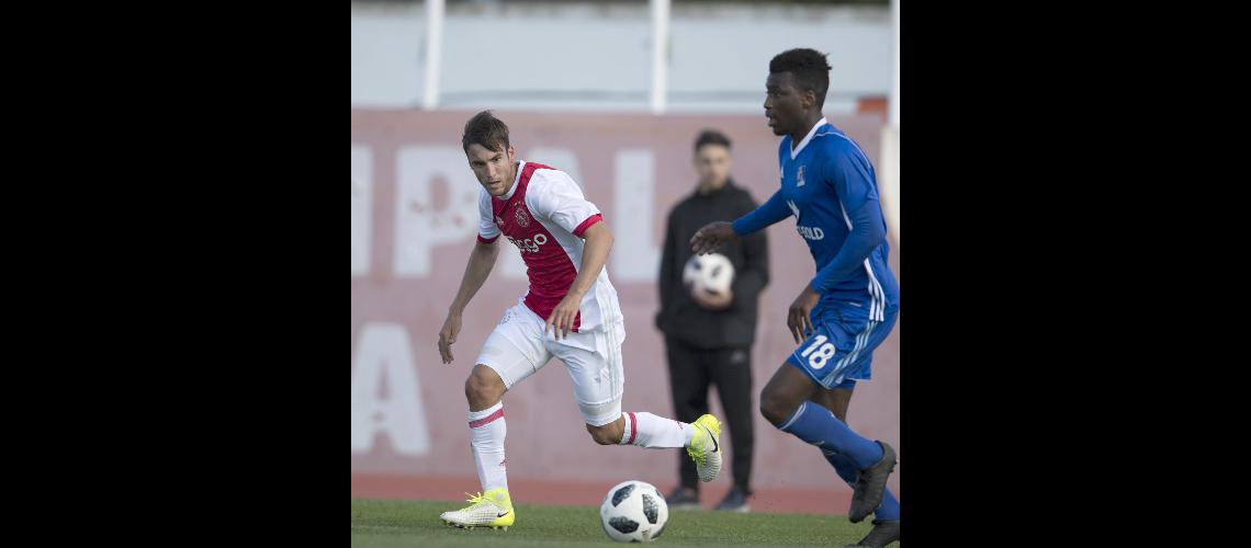 Tagliafico tuvo su estreno en el Ajax de Holanda