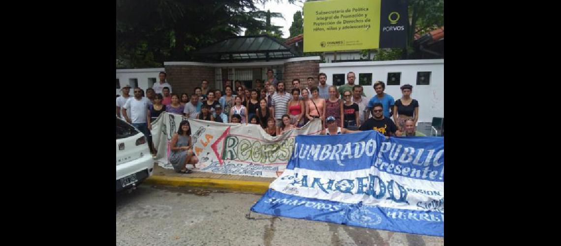 Trabajadores de Nintildeez Quilmes denuncian maacutes despidos
