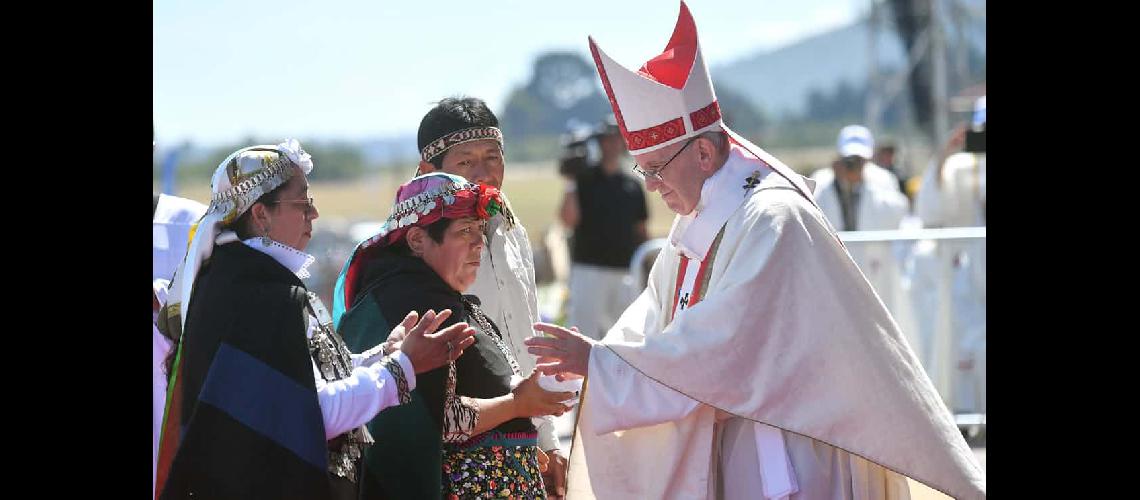 Francisco reivindicoacute al pueblo mapuche