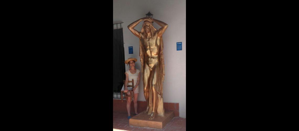Artistas locales restauraron la obra escultoacuterica ldquoLaacutezarordquo