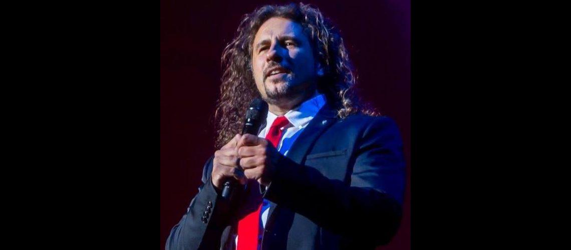 Canta a los hermanos Expoacutesito