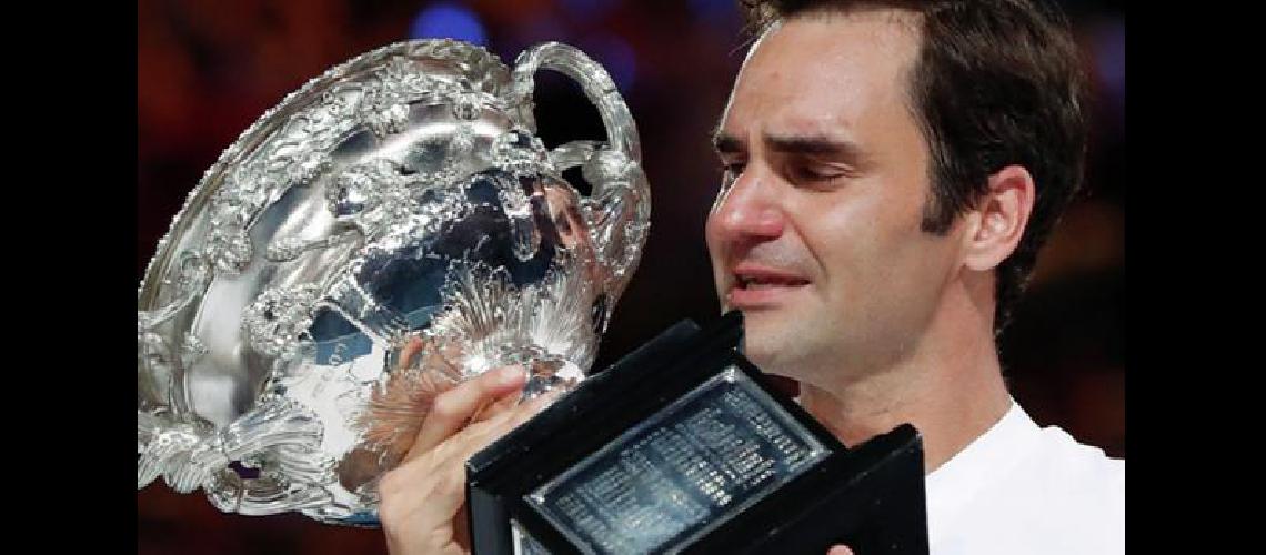 Federer la leyenda continuacutea